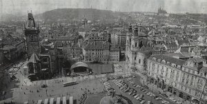 Staroměstské náměstí jako parkoviště - foto