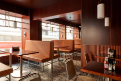 Sám majitel podniku, Tomáš Oujezdský, Ameriku procestoval a sesbíral tam inspiraci. (0,5 studio, Sandwich Rodeo)