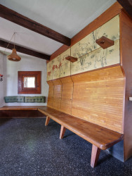 Výstava ve Winternitzově vile představuje soubor chat architektů Františka Cubra a Zdeňka Pokorného na přehradě Seč