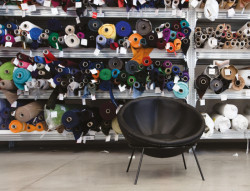 Z procesu výroby Bowl Chair