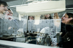 Fakulta architektury ČVUT vyhlašuje výběrová řízení na pozice vedoucí*ho ústavu a vedoucí*ho a asistenta nebo asistentky dvou ateliérů.