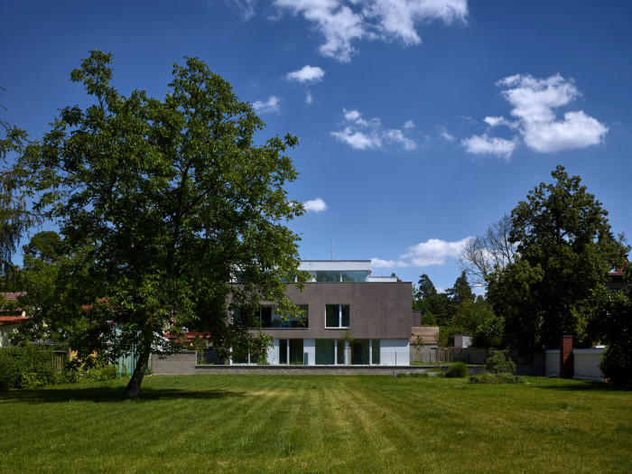 Bytový dům Klánovické Atrium, VYŠEHRAD atelier / Pavel Marek, Zdeněk Rychtařík, Martin Šafránek, Jiří Smolík, Vojtěch Lstibůrek