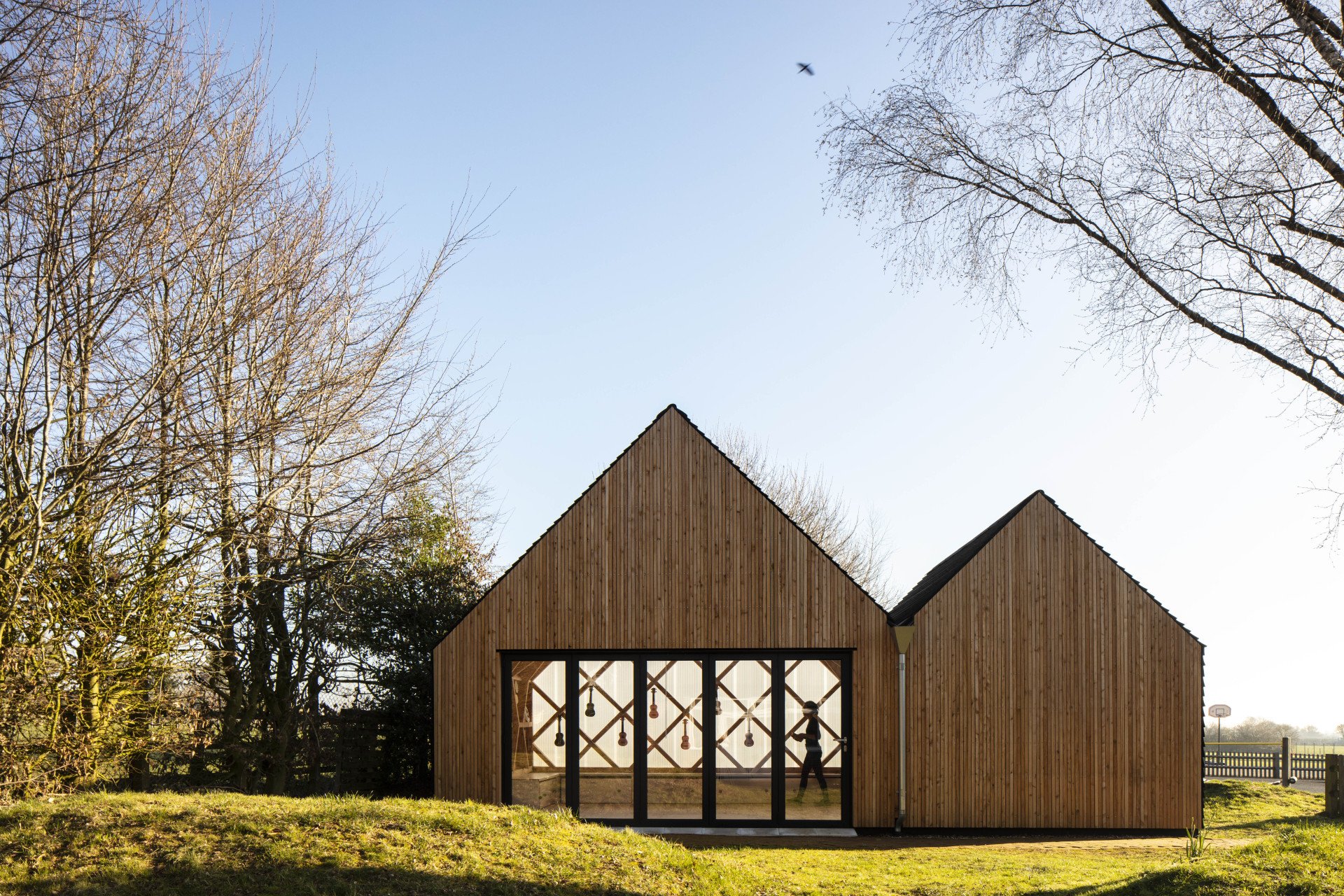 Architekta Clementine Blakemore navrhla hudební pavilon pro britskou základní školu