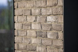 Detail lícového zdiva Terca