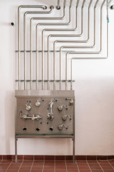 Uvnitř továrny (Rekonstrukce přádelny v Kežmarku; BEEF Architekti)