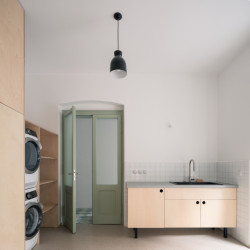 Nebo technické místnosti. (Dům v Kutné Hoře, BYRÓ architekti)