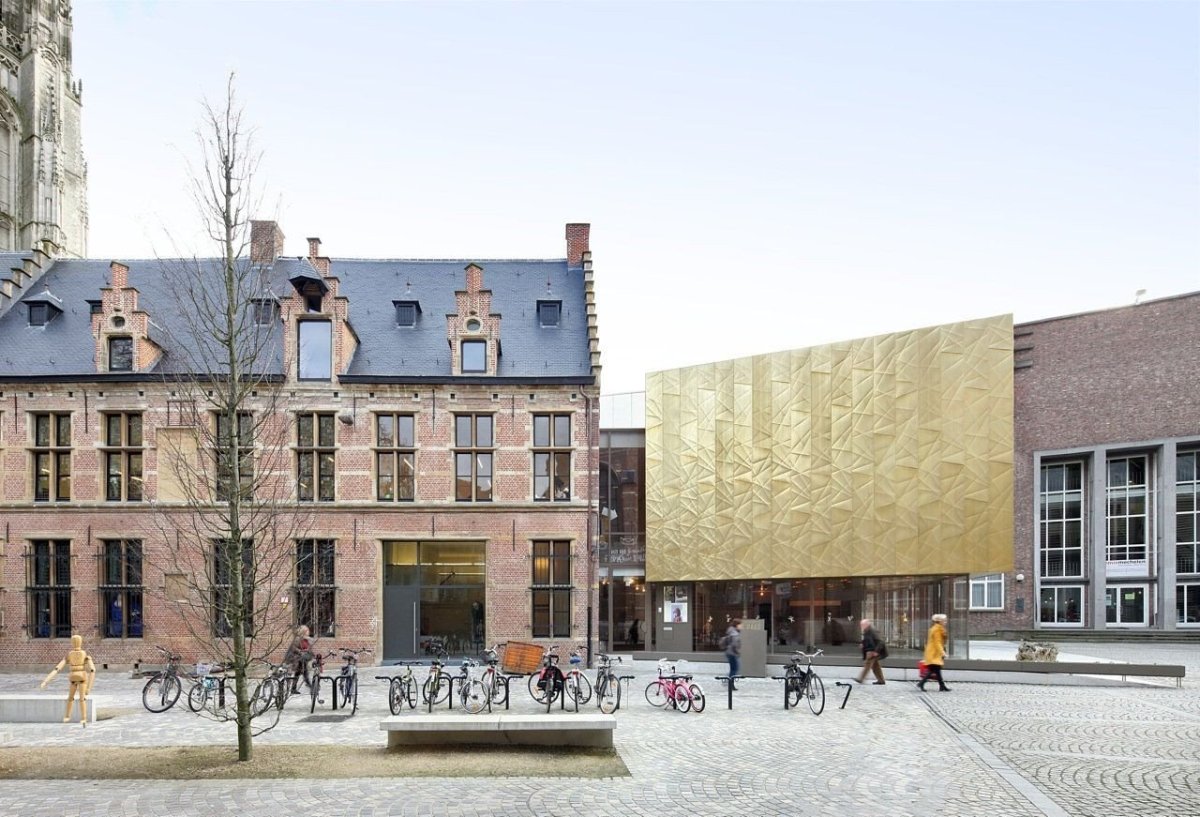 import.export ARCHITECTURE, The Moon – foto