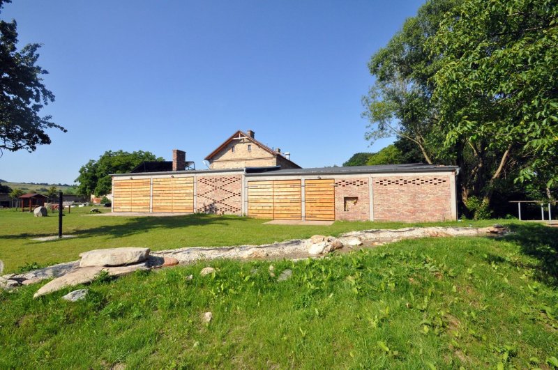 PROKŠ PŘIKRYL ARCHITEKTI, Zázemí biotopu v Honěticích u Kroměříže – foto