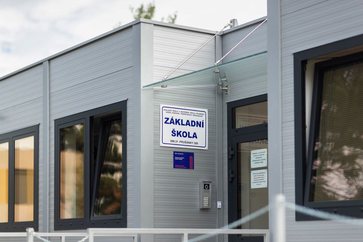 Modulární budova v Prušánkách od KOMA MODULAR.