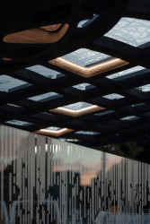 Přístřešek byl vyrobený technologií robotického 3D tisku ultra-vysokopevnostního betonu (UHPC)