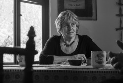 Kniha Ke stolu, Pavla Jazairi,