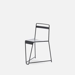 Židle UM od designéra Jiřího Pelcla