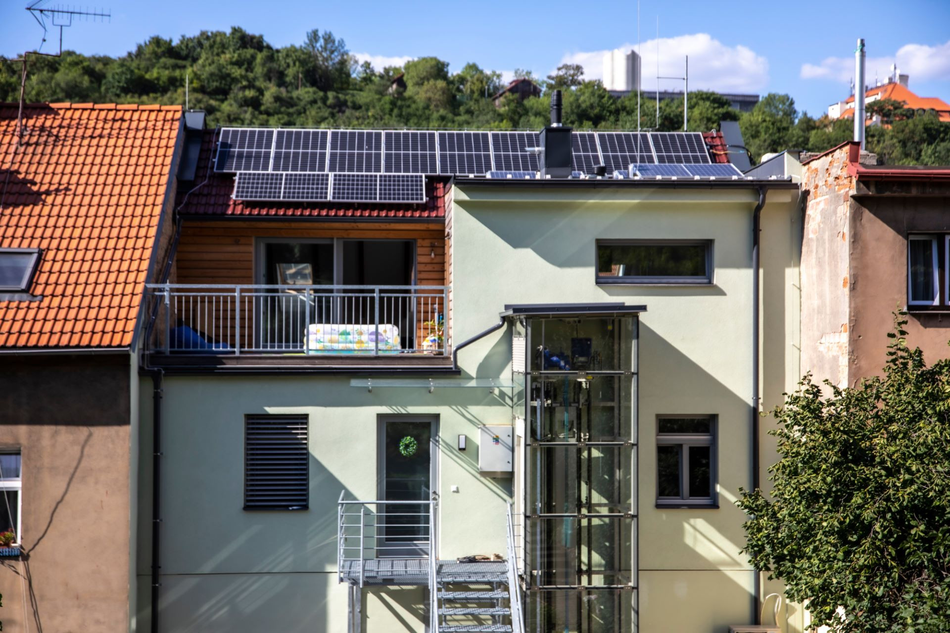 Nástavba v Praze - Radlicích, Arch. návrh Jitka Antošová, generální dodavatel stavby: VESPER HOMES