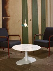 Architektka Daniela Polubědovová představila novou kolekci stolů Indiánské léto