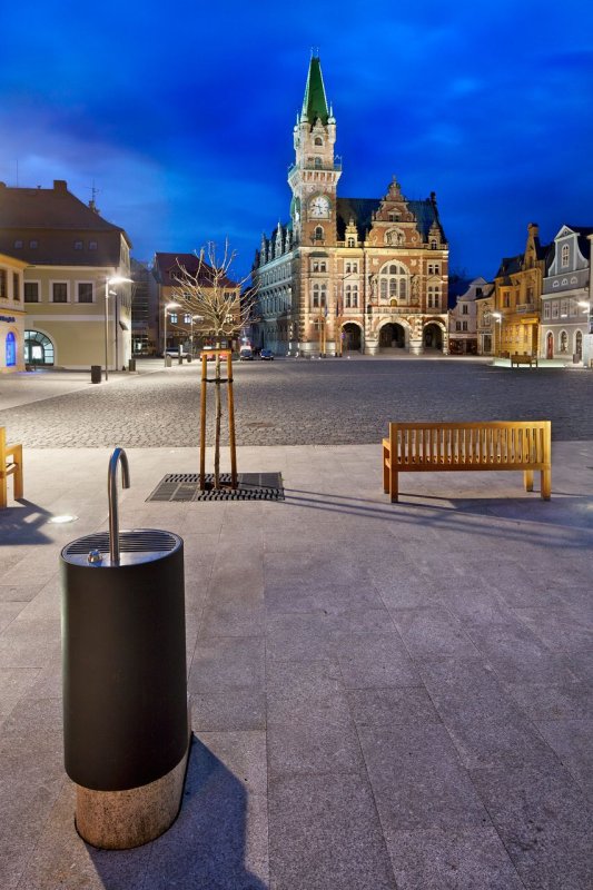 Vladimír Balda architekt & atakarchitekti, Rekonstrukce náměstí ve Frýdlantu – foto