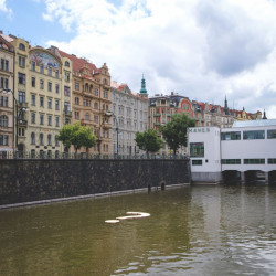 SCULPTURE LINE 2016, Praha: Junichiro Ishii, Otazník – foto