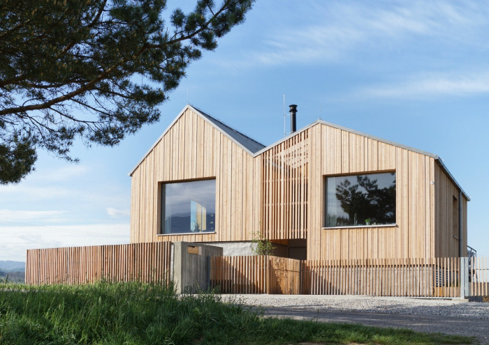 Dom Hora, Archholiks.