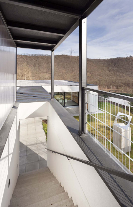 OK Plan Architects, Rodinný dům v Měchenicích - foto