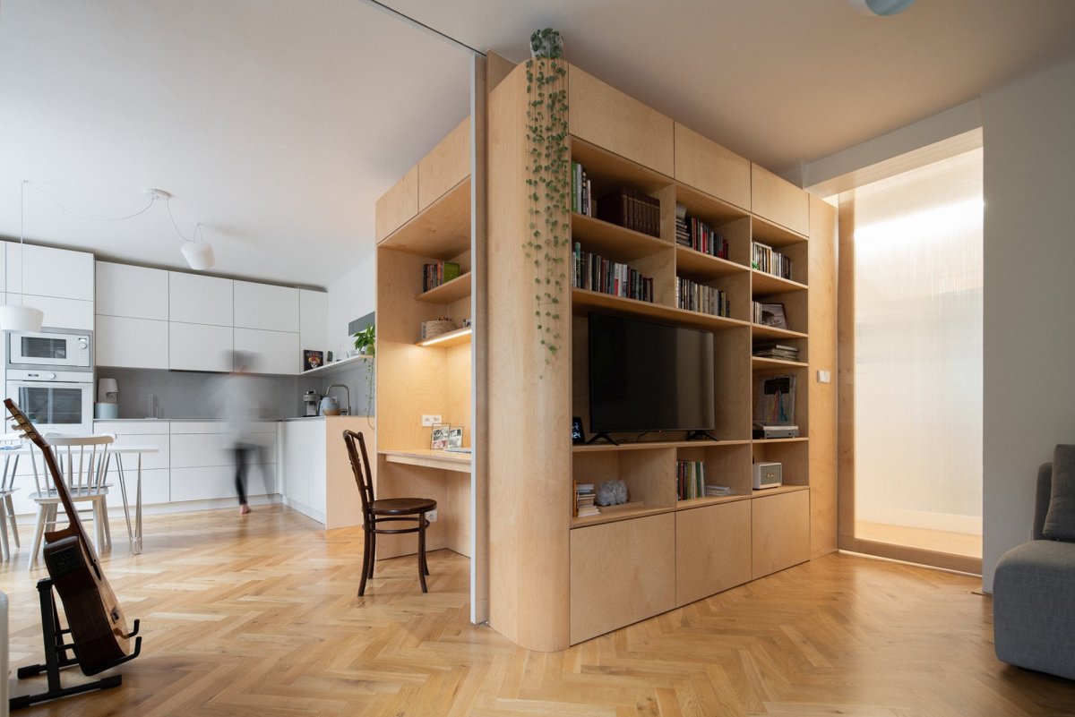 Rekonstrukce bytu v Praze-Bubenči, Papundekl architekti: V bytě v domě ze 40. let architekti navrhli výrazné dispoziční změny