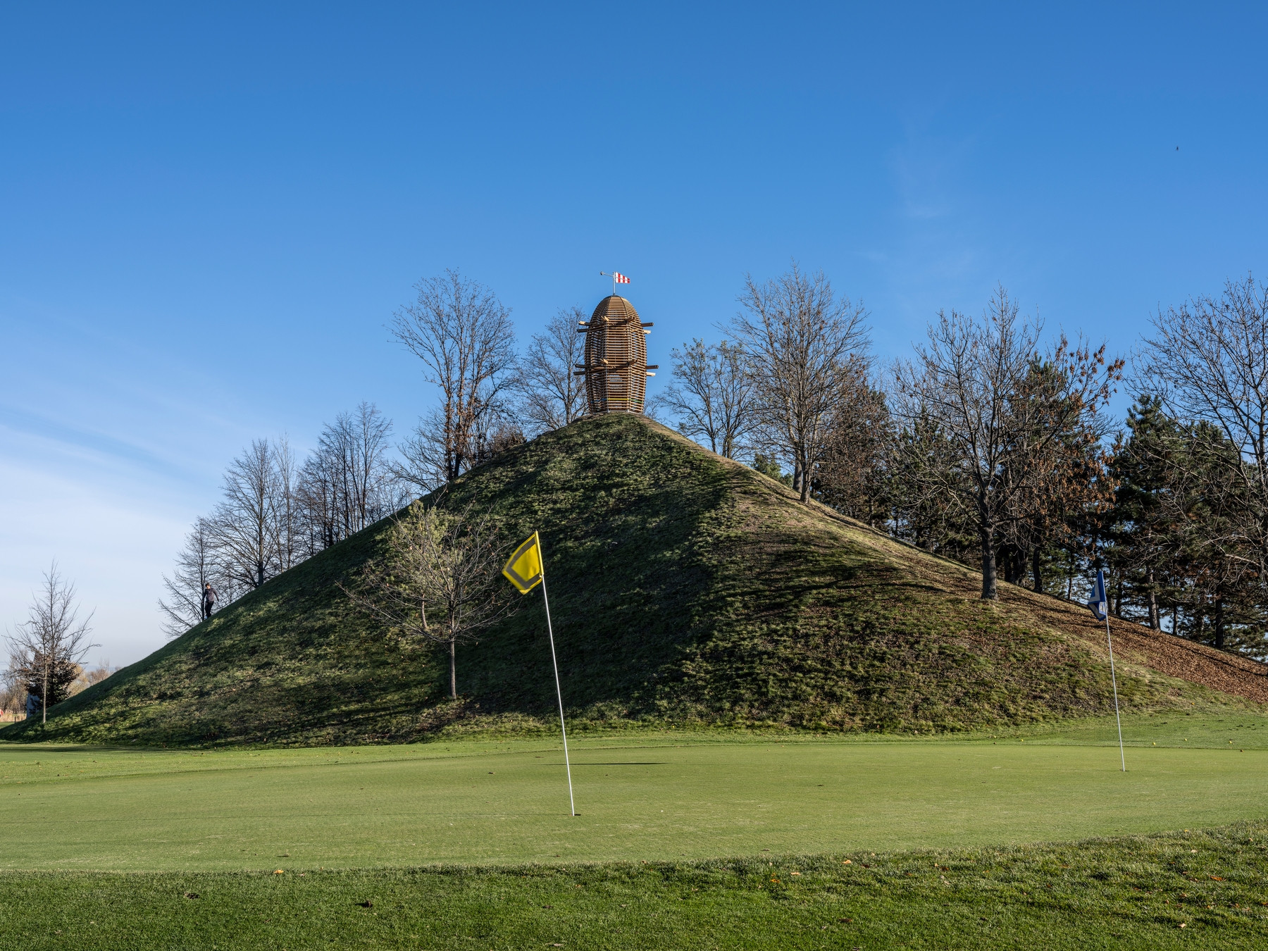 Včelín na golfovém hřišti v pražské Hostivaři od Huť architektury Martin Rajniš