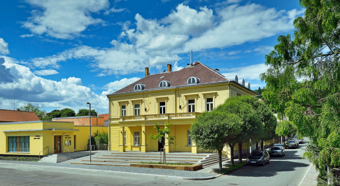 FAM Architekti, Revitalizace předprostoru Městského domu a Divadla J. Kašky – foto