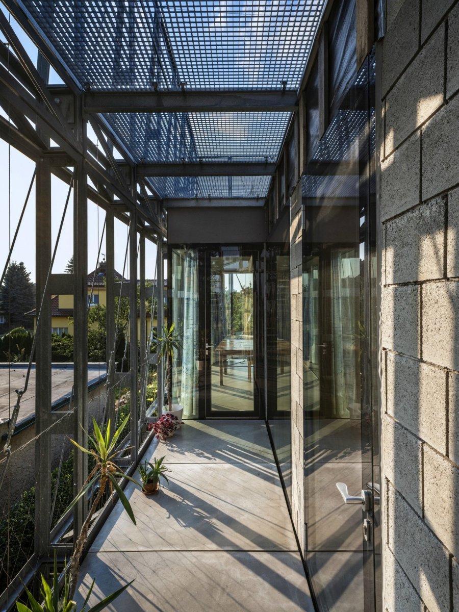 Dům v ocelovém korzetu, Jan Šépka /Šépka architekti/