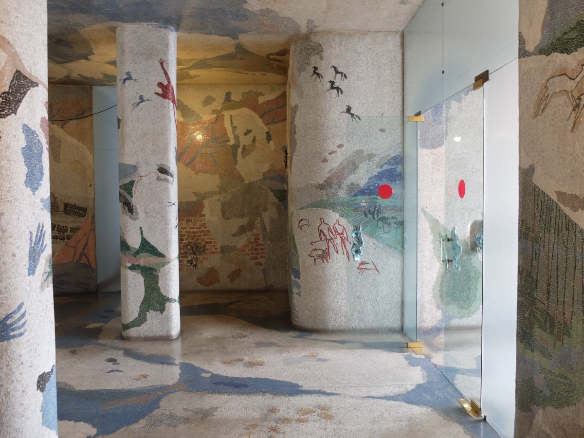 Modern Architecture and Interiors, Chicco