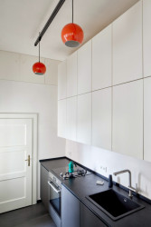 Rekonstrukce bytu v Praze-Nuslích, studio Collarch: Pohled do kuchyně