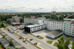 Karvinská hornická nemocnice, přístavba z modulů (Karvinská hornická nemocnice postavená z modulů KOMA)