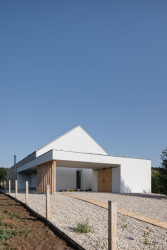 Architekti Ivankovi si v malé obci na Slovensku navrhli vlastní rodinný dům