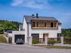 Rodinný dvojdům v Praze od studia SENAA