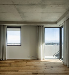 Pohled do interiéru (Tower 15 v Leça da Palmeira v Portugalsku, OODA)