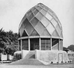 Skleněný pavilon, 1914