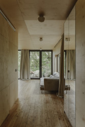 Dům z dvojice lodních kontejnerů