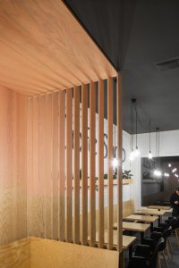 Interiér Cafe Smoo v Příbrami, Michael Karnet