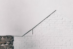 Rekonstrukce stodoly v Pošumaví, BYRÓ architekti: Detail fasády