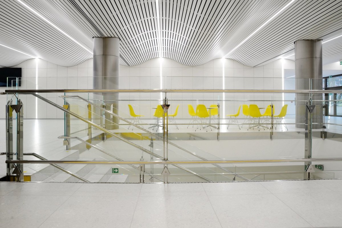 Čerstvě zrekonstruovaná UTB aula ve Zlíně od Evy Jiřičné (Al - Design)