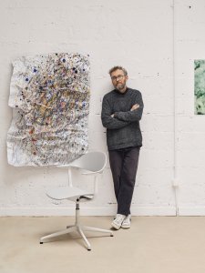 Designér Erwan Bouroullec a jeho židle Mynt