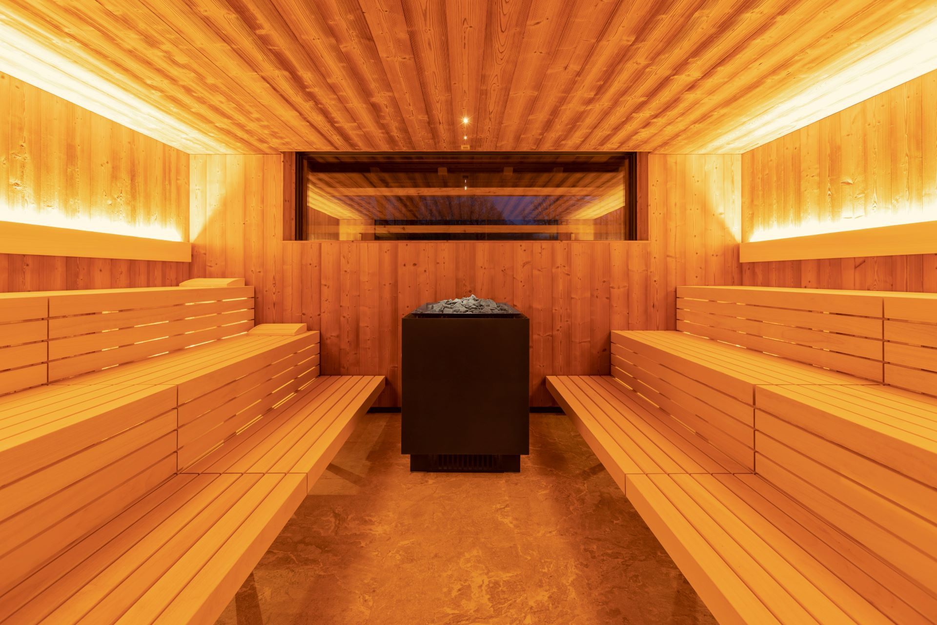 Komerční finská sauna TAO pro resort Aldrov v Krkonoších