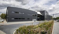 Praha má nový zimní stadion ICEARENA Kateřinky. Celkem se zde uplatnilo asi 1500 m² keramických obkladů RAKO.