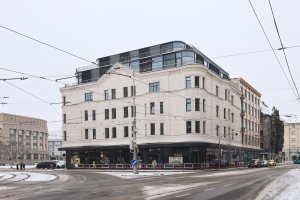 Rekonstrukce Ostravice se skleněnou nástavbou střechy (Textilia – zreknstruovaná ikona Ostravy; Master Design)
