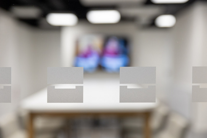 Pobočka Komerční banky v Praze od studia Reaktor