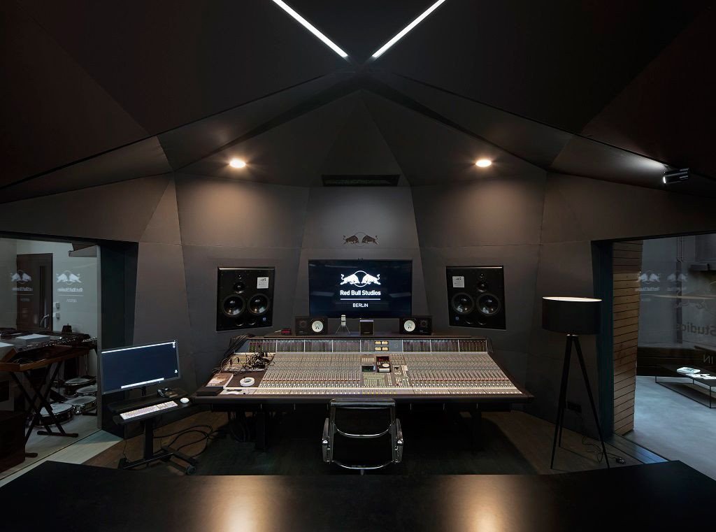 OPTIMIST DESIGN, Red Bull studio / Berlin – foto