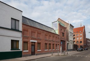 Přestavba industriální budovy na rodinný dům v Gentu, NU architectuuratelier