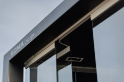 Společnost KOMA MODULAR již desátým rokem realizuje CITY moduly, které jsou designovým prvkem ve veřejném prostoru