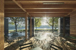 Důležitý byl výhled na vodní hladinu. (Občerstvení U Prutu, Prokš Přikryl architekti)