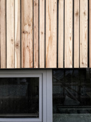 Dom Hora, Archholiks.