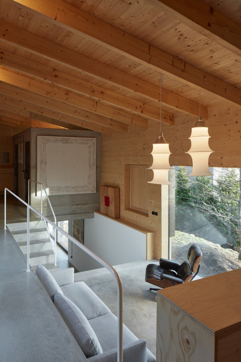 Dům za zdí, Mjölk architekti