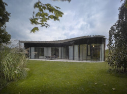 Daniela Polubědovová, Rodinný dům Srdce