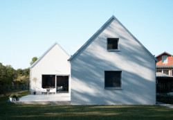 Dom Marchegg, Michal Vacho, Jaro Krobot/ interiér Eva Kudláčová